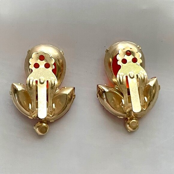 Vintage Rhinestone Earrings Orange Red Glass Clip Floral Gold Tone Chunky 1 1/4" - Picture 6 of 9